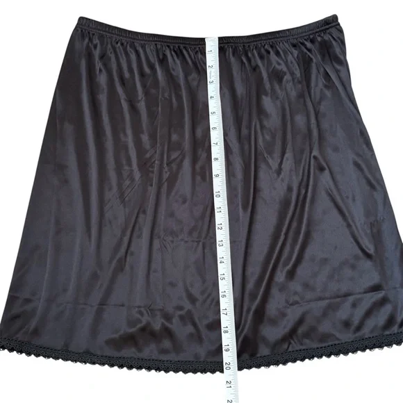 New! BrinKina Black Slip Skirt with Lace Trim. Women’s 2XL. Excellent Condition - Picture 5 of 8